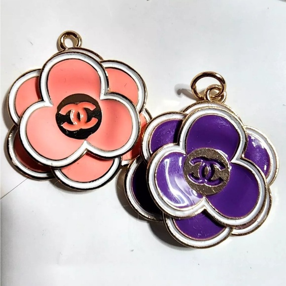 Chanel camellia large pendants on 18 karat gold plated 18 inch chains. - Picture 12 of 15